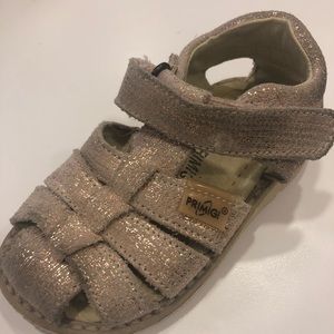 Primigi shimmer pink sandals